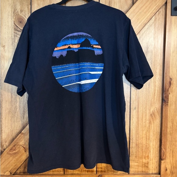Patagonia Men's Tee Shirt XL Navy Blue Skyline Stencil Responsibiliti - Picture 7 of 8